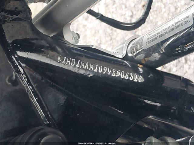 2009 HARLEY-DAVIDSON FLHTCUTG 1HD1MAM109Y850631 Photo 9