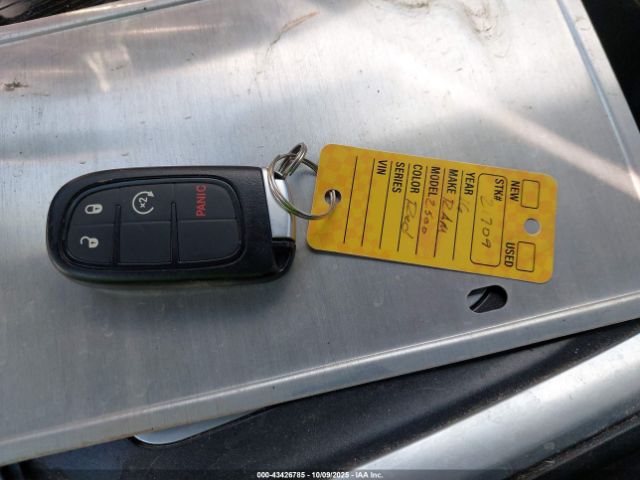 2016 RAM 2500 3C6UR5GL3GG200176 Photo 10