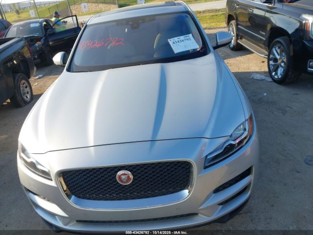 2017 JAGUAR F-PACE SADCK2BV2HA894430 Photo 5