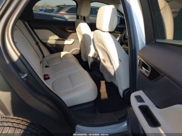2017 JAGUAR F-PACE SADCK2BV2HA894430 Photo 7