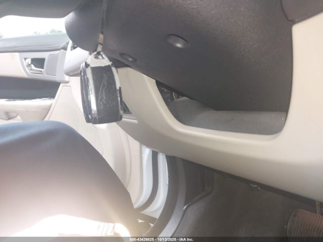 2012 JAGUAR XF SAJWA0HB0CLS36780 Photo 10