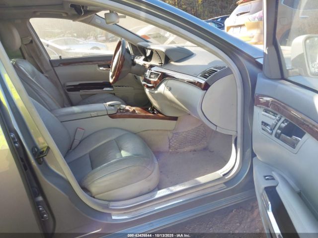 2010 MERCEDES-BENZ S 550 WDDNG7BB7AA325979 Photo 4
