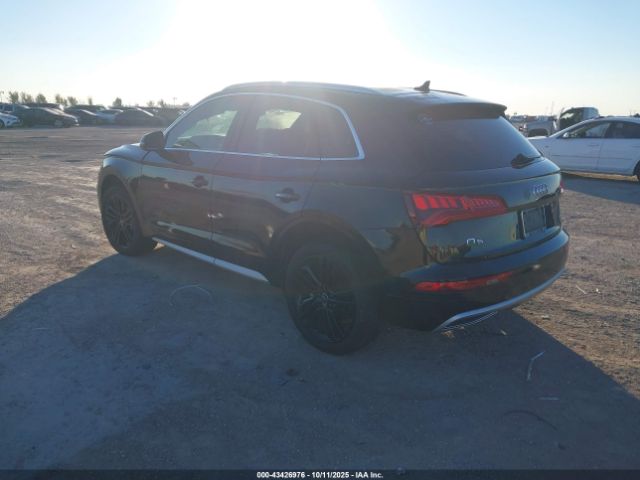 2019 AUDI Q5 WA1BNAFY4K2049698 Photo 2