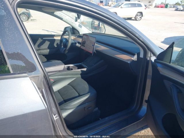 2023 TESLA MODEL Y 7SAYGDEE8PA048206 Photo 4