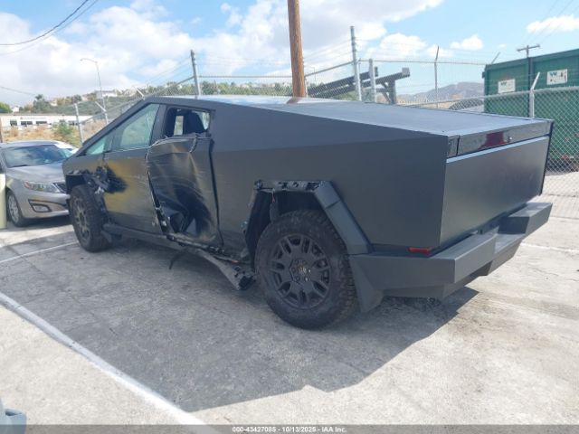 2024 TESLA CYBERTRUCK 7G2CEHED8RA000507 Photo 2