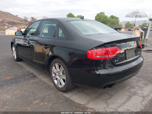 2011 AUDI A4 WAUAFAFL9BN046889 Photo 2