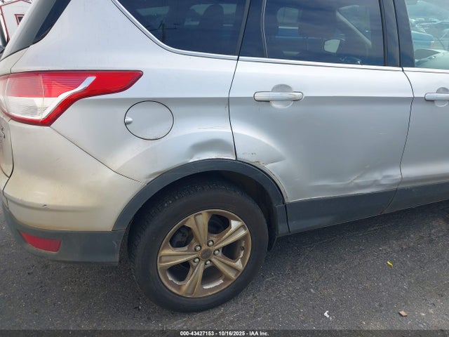 1FMCU9GX4EUD51594 Ford ESCAPE SE