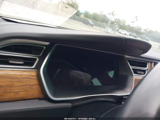 2017 TESLA MODEL S 5YJSA1E25HF215795 Photo 6