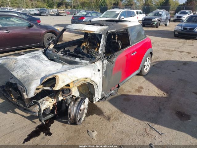 2007 MINI COOPER WMWMF33507TT50131 Photo 1