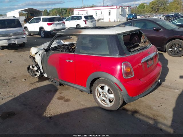 2007 MINI COOPER WMWMF33507TT50131 Photo 2