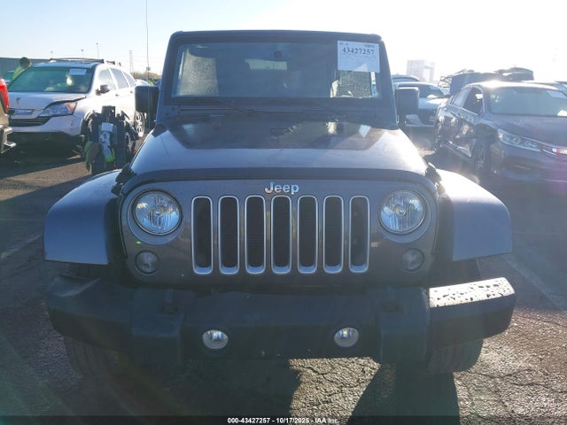 1C4BJWEG1HL608490 Jeep Wrangler Unlimited Sahara 4x4