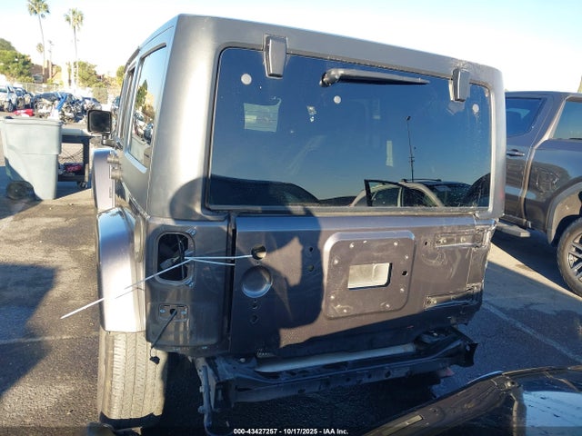 1C4BJWEG1HL608490 Jeep Wrangler Unlimited Sahara 4x4