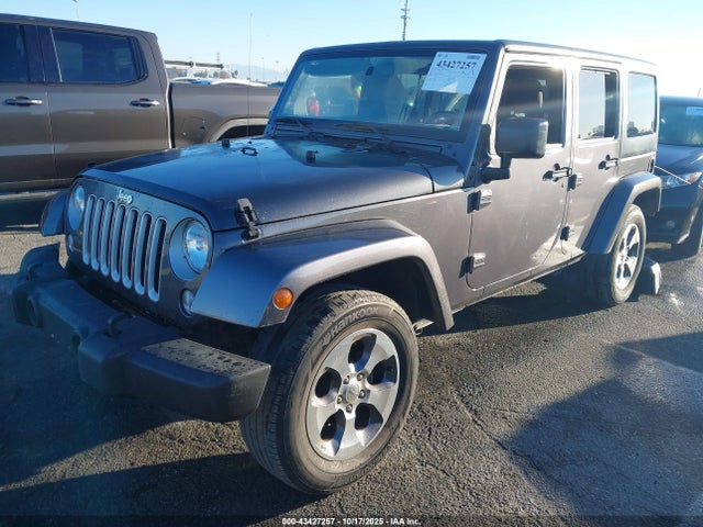 1C4BJWEG1HL608490 Jeep Wrangler Unlimited Sahara 4x4