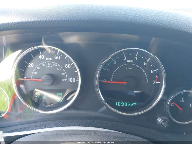 1C4BJWEG1HL608490 Jeep Wrangler Unlimited Sahara 4x4