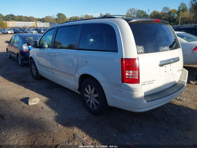 Продажа на аукционе авто 2009 Chrysler Town & Country Touring, vin: 2A8HR54XX9R654089, номер лота: 43427365