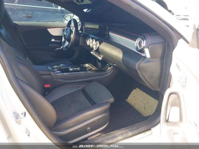 2023 MERCEDES-BENZ CLA 250 COUPE W1K5J4GBXPN328000 Photo 4