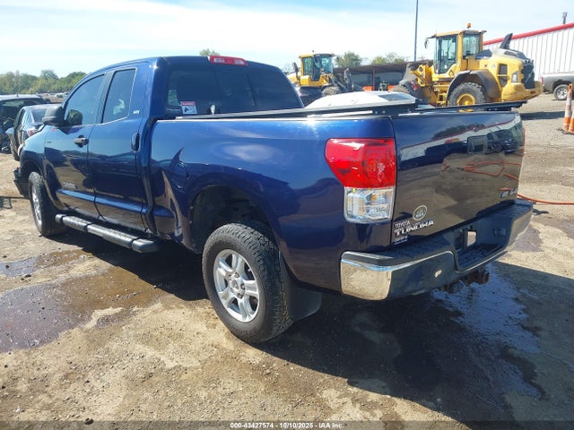2013 TOYOTA TUNDRA 5TFUW5F19DX292791 Photo 2