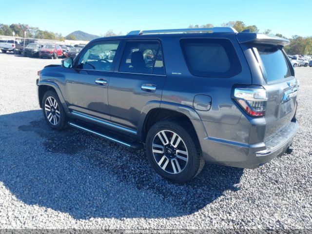 2018 TOYOTA 4RUNNER JTEBU5JR4J5549983 Photo 2