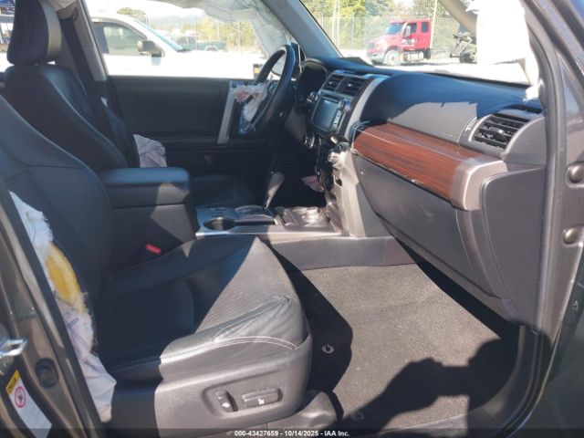 2018 TOYOTA 4RUNNER JTEBU5JR4J5549983 Photo 4