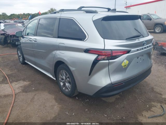 2022 TOYOTA SIENNA 5TDYRKEC4NS134912 Photo 2
