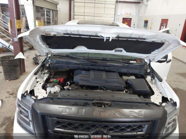 Nissan 2021 2021 1N6AA1ED0MN527819 Image 10