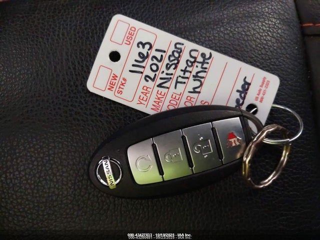 Nissan 2021 2021 1N6AA1ED0MN527819 Image 11