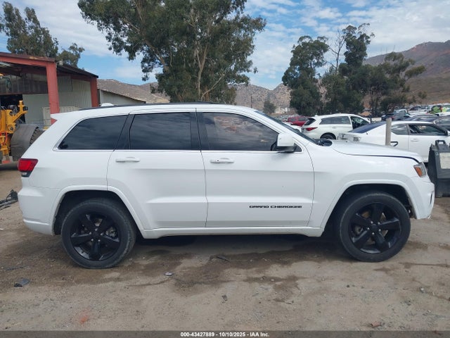 43427889 :رقم المزاد ، 1C4RJEAG2FC242275 vin ، 2015 Jeep Grand Cherokee Altitude مزاد بيع