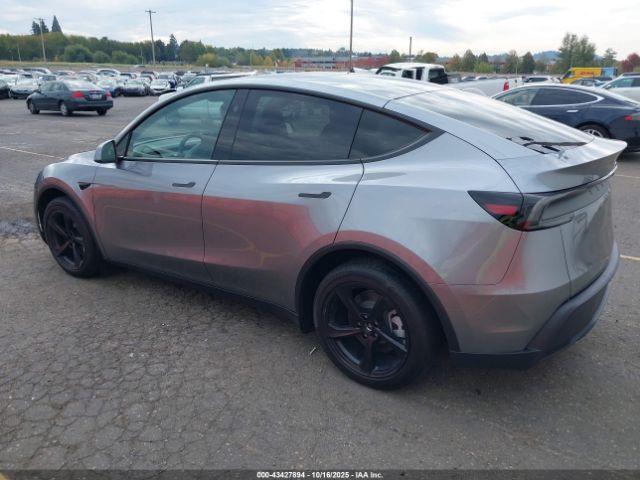 2026 TESLA MODEL Y 7SAYGDEE9TF408550 Photo 2