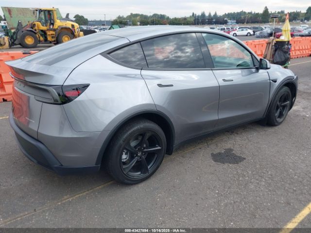 2026 TESLA MODEL Y 7SAYGDEE9TF408550 Photo 3