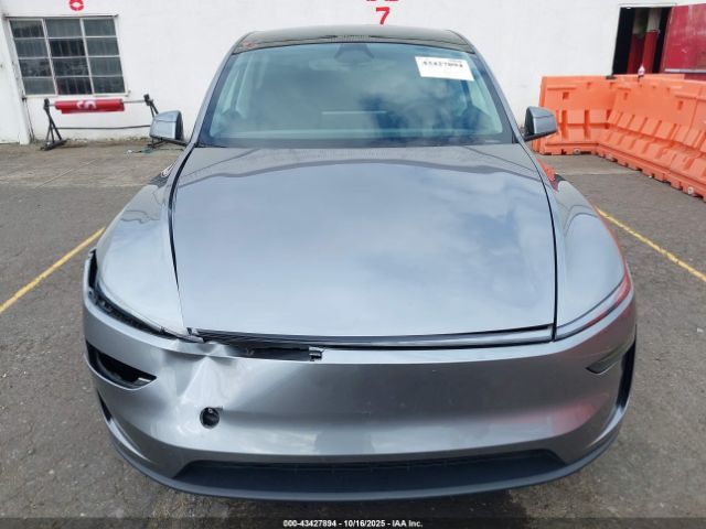 2026 TESLA MODEL Y 7SAYGDEE9TF408550 Photo 5