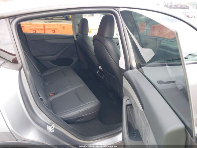 2026 TESLA MODEL Y 7SAYGDEE9TF408550 Photo 7