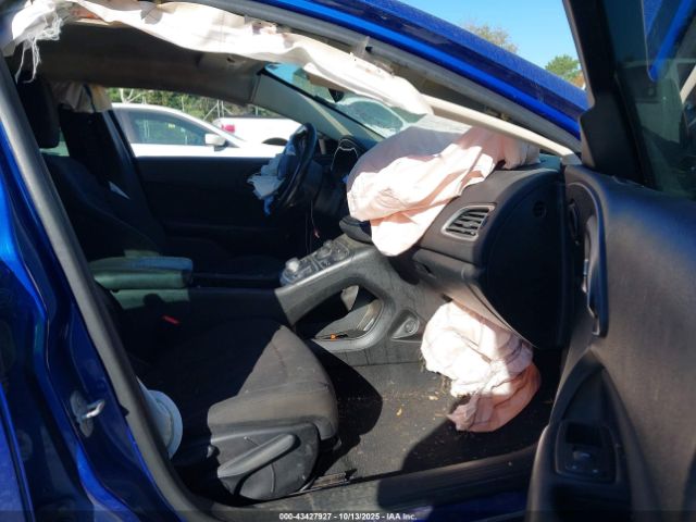 2017 CHRYSLER 200 1C3CCCFB7HN504370 Photo 4