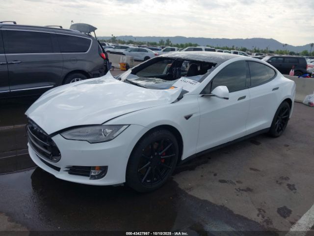 2015 TESLA MODEL S 5YJSA1E12FF106618 Photo 1