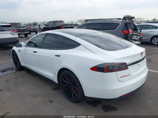 2015 TESLA MODEL S 5YJSA1E12FF106618 Photo 2