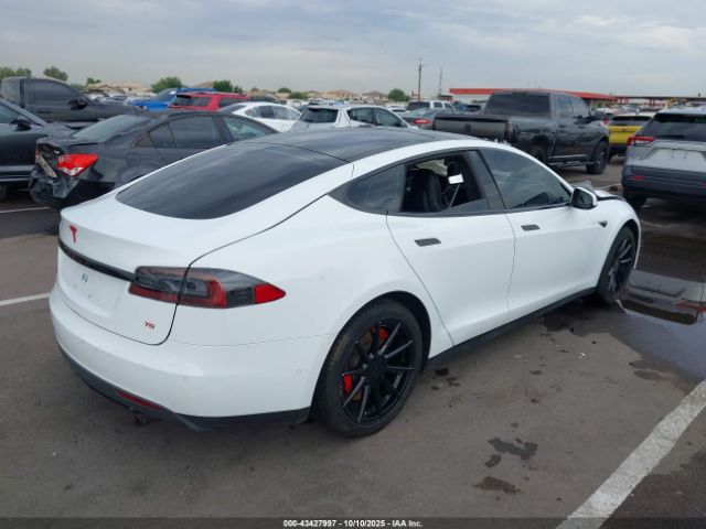 2015 TESLA MODEL S 5YJSA1E12FF106618 Photo 3