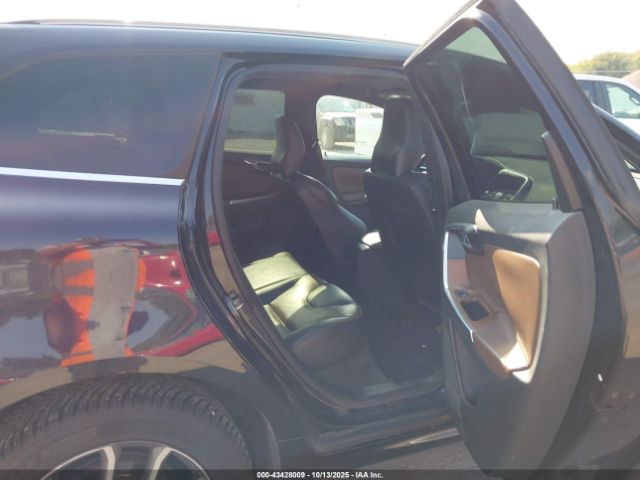 2016 VOLVO XC60 YV4902RK2G2839103 Photo 7