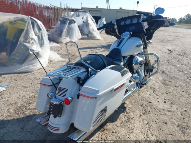 2016 HARLEY-DAVIDSON FLHX 1HD1KBM19GB630173 Photo 3