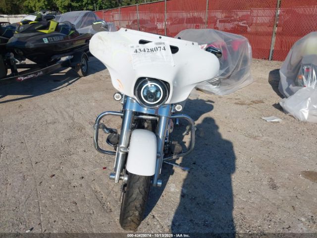 2016 HARLEY-DAVIDSON FLHX 1HD1KBM19GB630173 Photo 4