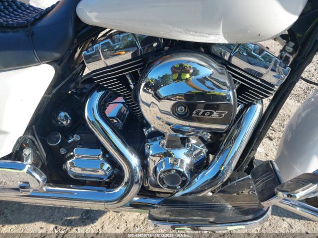 2016 HARLEY-DAVIDSON FLHX 1HD1KBM19GB630173 Photo 7