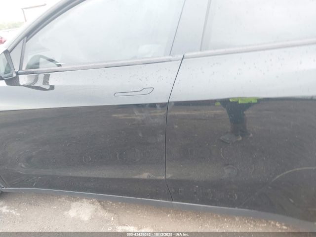 2023 TESLA MODEL Y 7SAYGDEF6PF663915 Photo 8