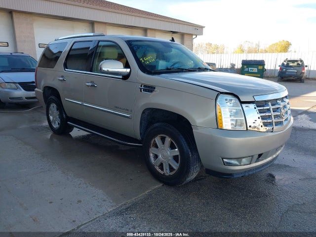 43428133 :رقم المزاد ، 1GYFK63847R305901 vin ، 2007 Cadillac Escalade Standard مزاد بيع