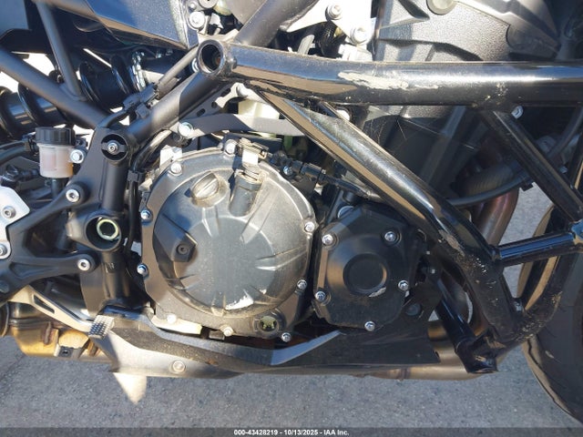 ML5ZRDF12RDA70803 Kawasaki Zr900 F