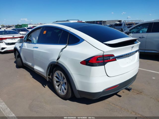 2019 TESLA MODEL X 5YJXCBE29KF180207 Photo 2
