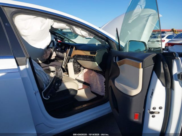 2019 TESLA MODEL X 5YJXCBE29KF180207 Photo 4