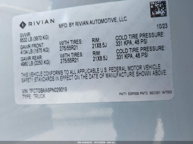 2023 RIVIAN R1T 7FCTGBAA6PN029019 Photo 8