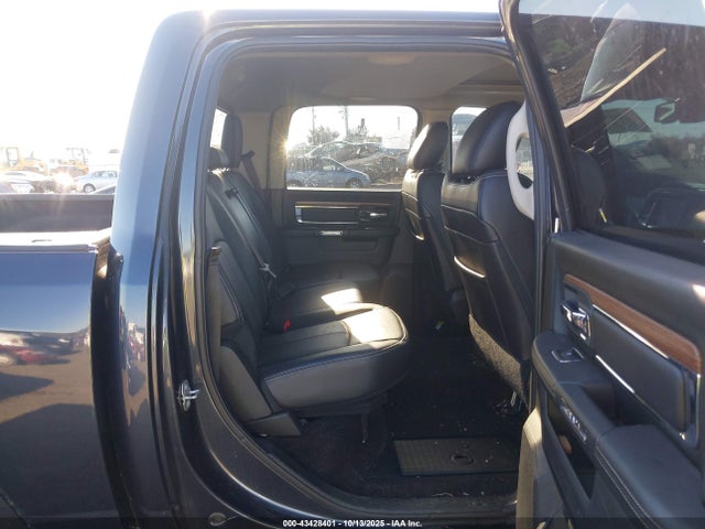 2018 Ram 1500 Laramie  4x4 5'7 Box მანქანა იყიდება აუქციონზე, vin: 1C6RR7NT6JS116373, აუქციონის ნომერი: 43428401