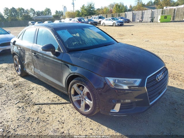 2017 AUDI A3 WAUAUGFF1H1038112 Photo 0