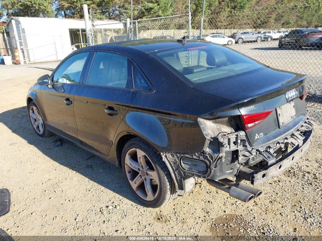 2017 AUDI A3 WAUAUGFF1H1038112 Photo 2