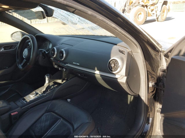 2017 AUDI A3 WAUAUGFF1H1038112 Photo 4