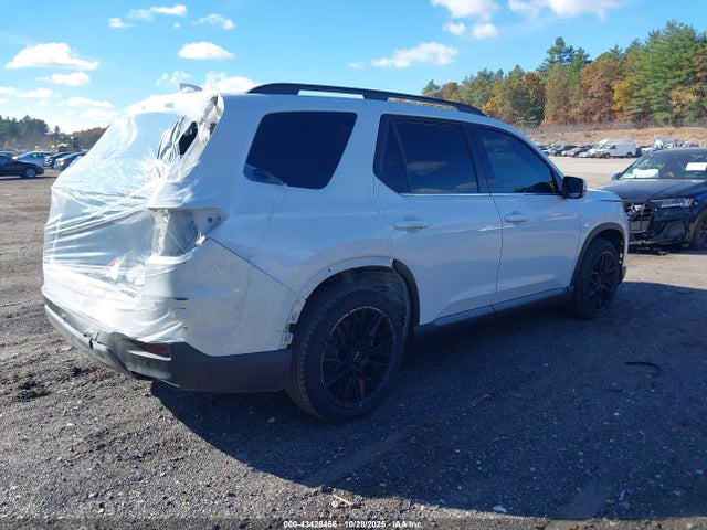 Продажа на аукционе авто 2024 Honda Pilot Elite, vin: 5FNYG1H82RB032008, номер лота: 43428466